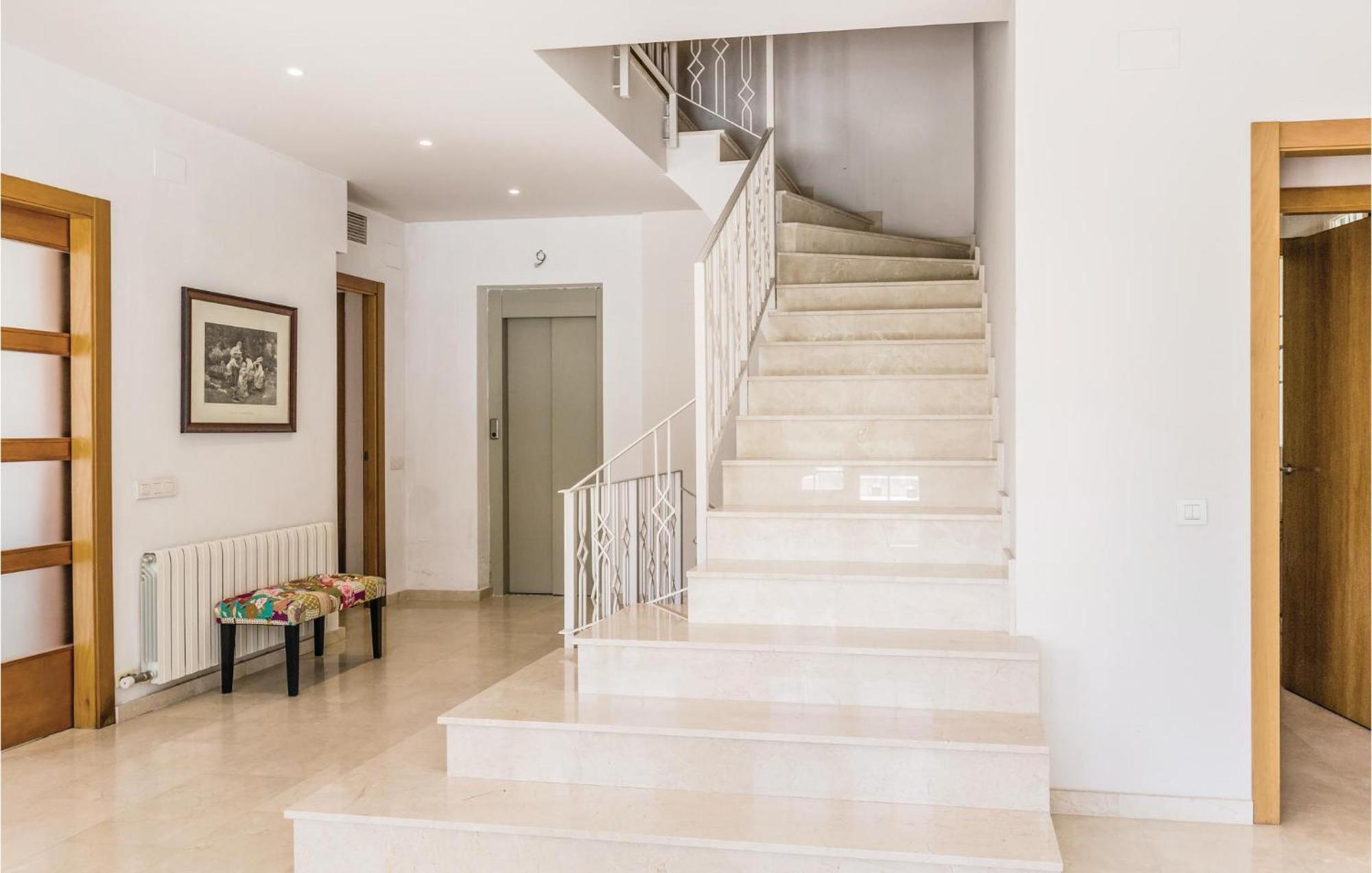 Nice Home In Cabrils With House A Mountain View 外观 照片
