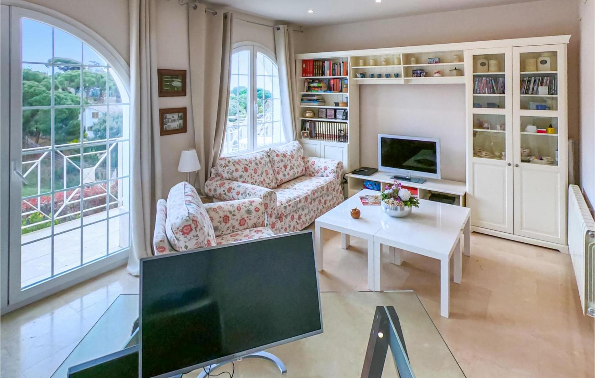 Nice Home In Cabrils With House A Mountain View 外观 照片