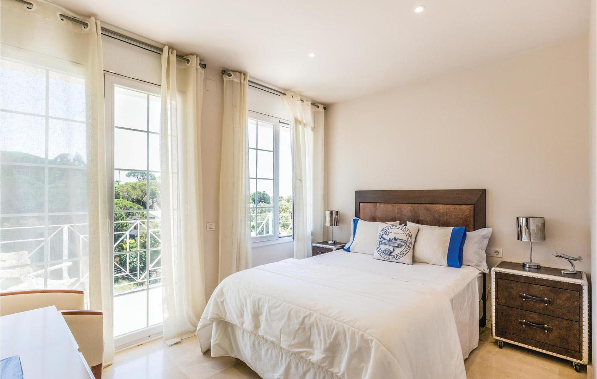 Nice Home In Cabrils With House A Mountain View 外观 照片